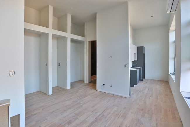 Photo - Brand New ARO Affordable Studio in Wicker Park. 12' Ceilings. Huge Windows, Elevator Building. Ro... Apartment