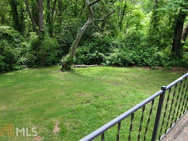 Building Photo - 2526 Glendale Cir SE