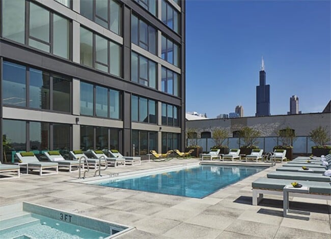 Building Photo - 1030 W Van Buren St