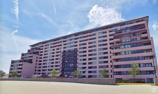 Building Photo - 354 Revere Beach Blvd