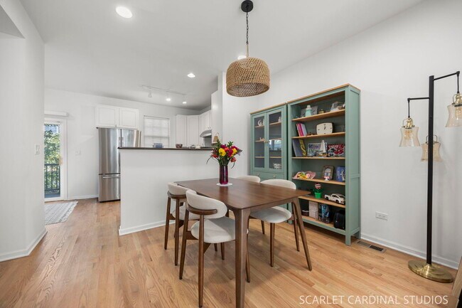 Foto del edificio - 1419 S Fairfield Ave