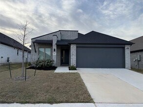 Building Photo - 241 Little Brg Dr