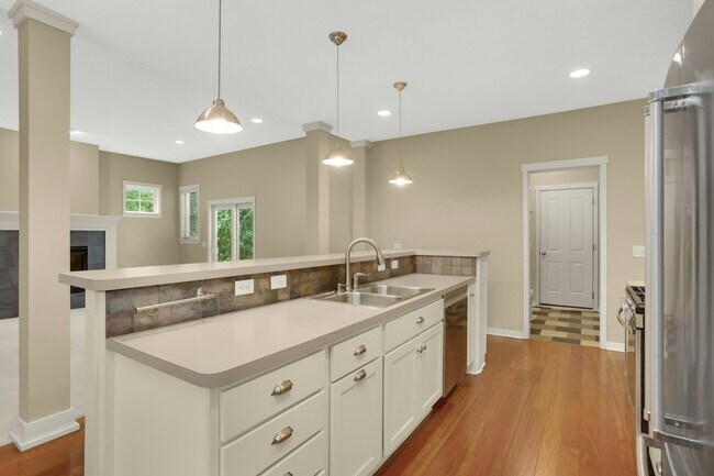 Building Photo - 15822 Drawstone Trail