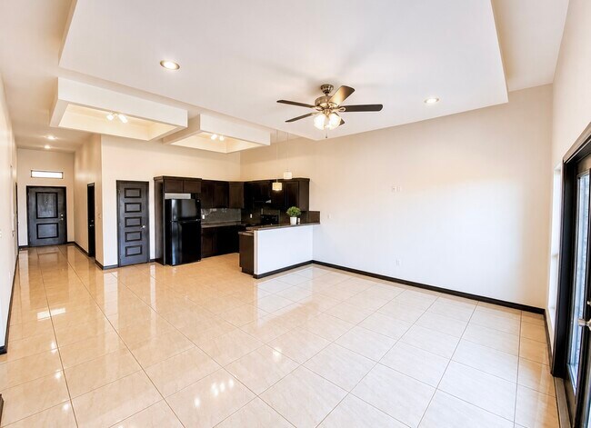 Foto del edificio - 6693 Garden Woods Ave