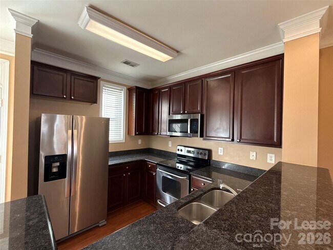 Foto del edificio - 8636 Beaver Creek Dr