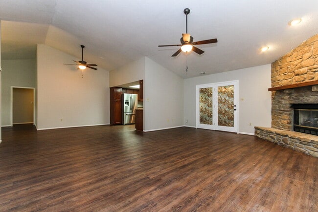 Foto del edificio - 9119 Lansburgh Ct