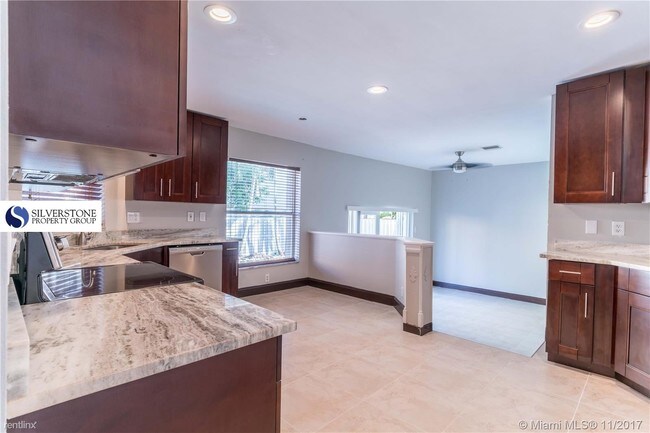 Building Photo - 1043 NW 184th Way