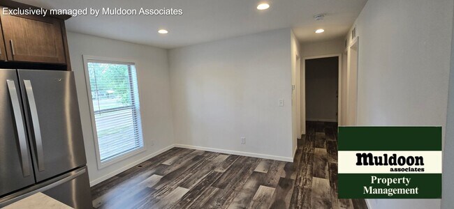 Building Photo - 151 E Jerome Dr
