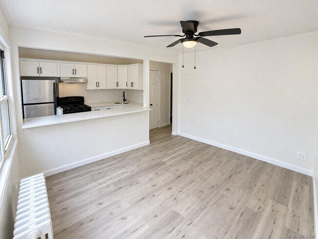 Foto del edificio - 60-52 80th Ave