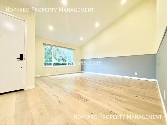 Foto del edificio - Beautiful 4 Bedroom, 2 Bathroom single fam...