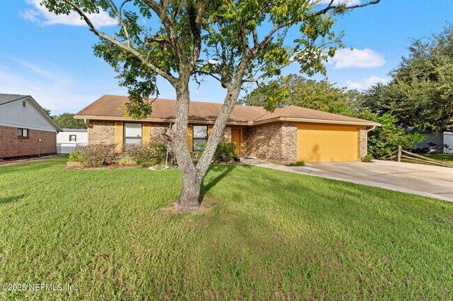 Foto del edificio - 8138 Corky Ln