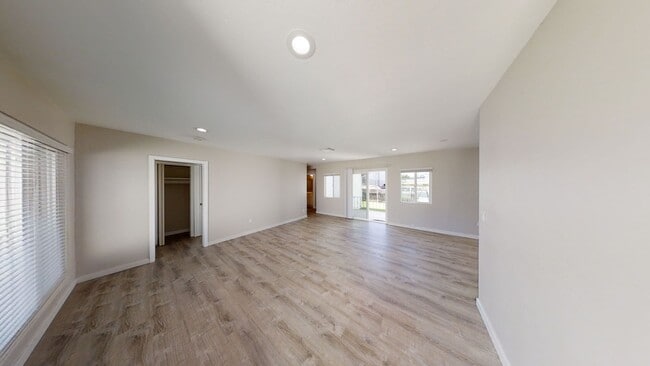 Building Photo - 6252 Mary Ln Dr