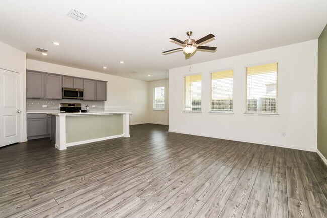 Foto del edificio - 417 Pepperbark Ave