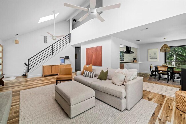 Foto del edificio - 6722 Lost Valley