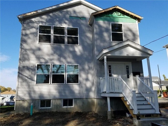 Building Photo - 81 Bayview Ave