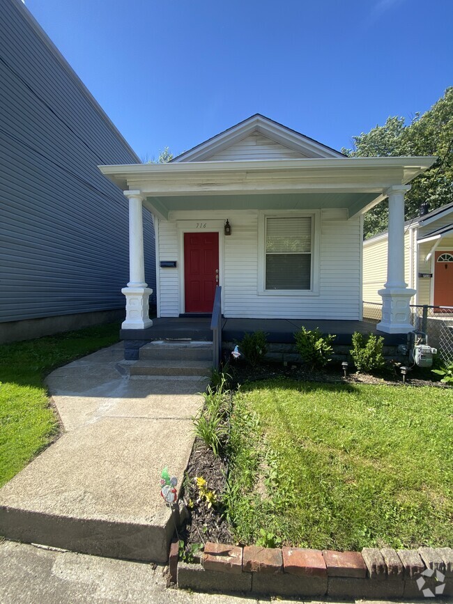 Building Photo - 716 Camp St