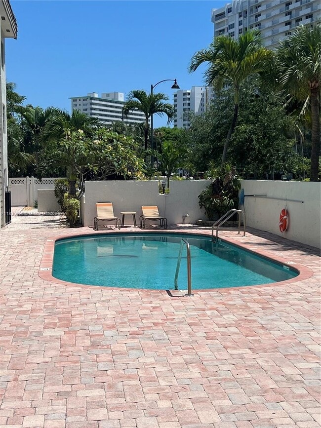 Building Photo - 4143 N Ocean Blvd