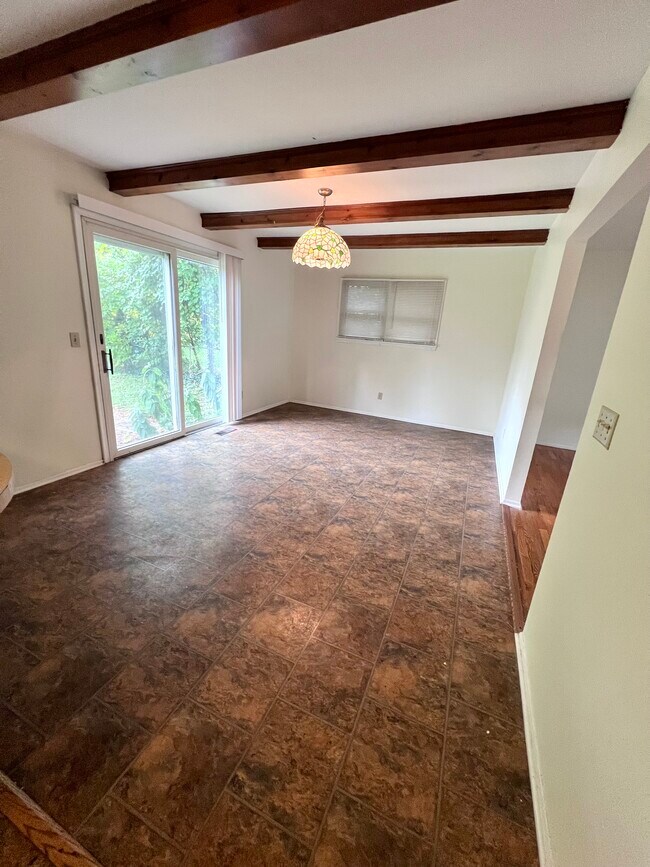 Foto del edificio - 1985 N Harrison Rd