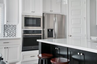 Building Photo - 30142 Gold Finch Pl