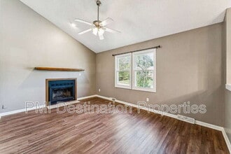Building Photo - 525 NE Karapat Dr