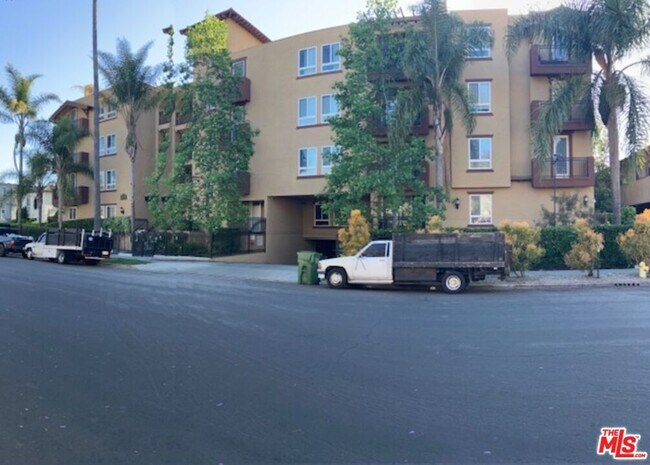 Foto del edificio - 1401 S St Andrews Pl