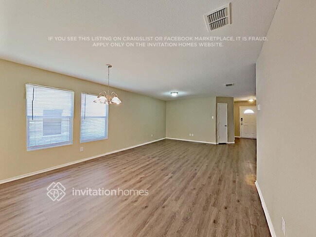 Foto del edificio - 8007 Stowe Springs Ln