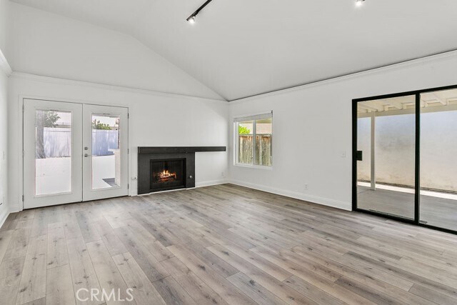 Foto del edificio - 21182 Cedar Ln