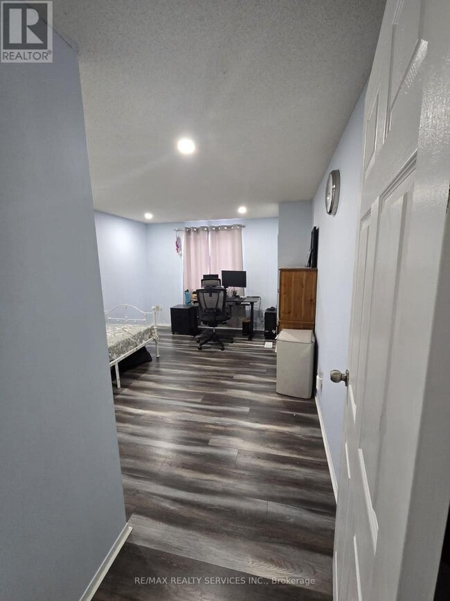 Building Photo - 54 Green Valley Dr