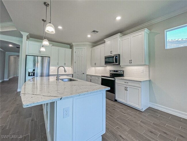 Building Photo - 271 Tamarindo Ln