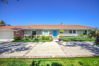 Building Photo - 6722 Dume Dr