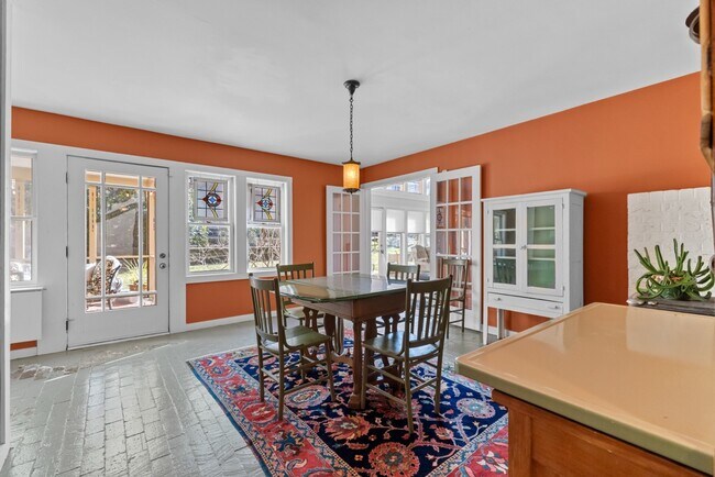Photo - 303 Henderson St Townhome