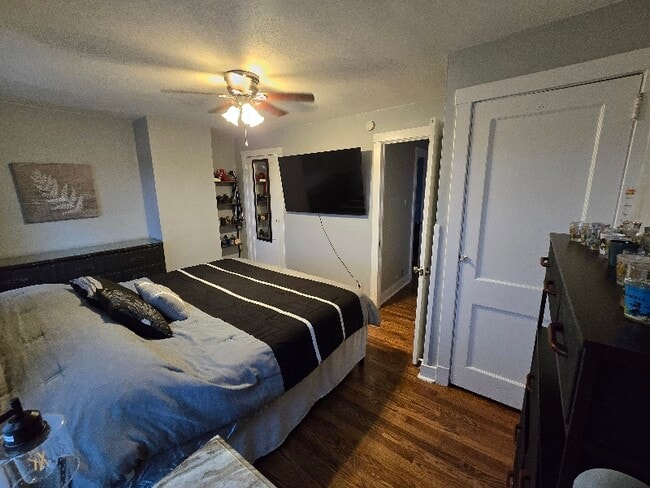 Photo - 1042 Lessing St House