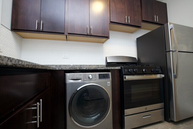 Foto del edificio - 1133 Maple Ave