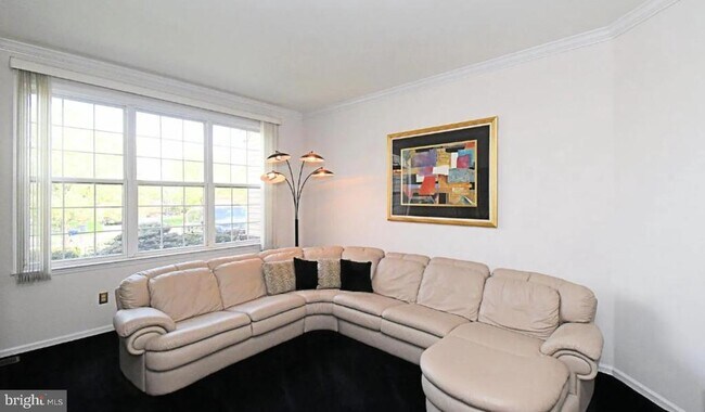 Foto del edificio - 235 Pinecrest Ln
