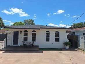 Building Photo - 7168 SW 21st St