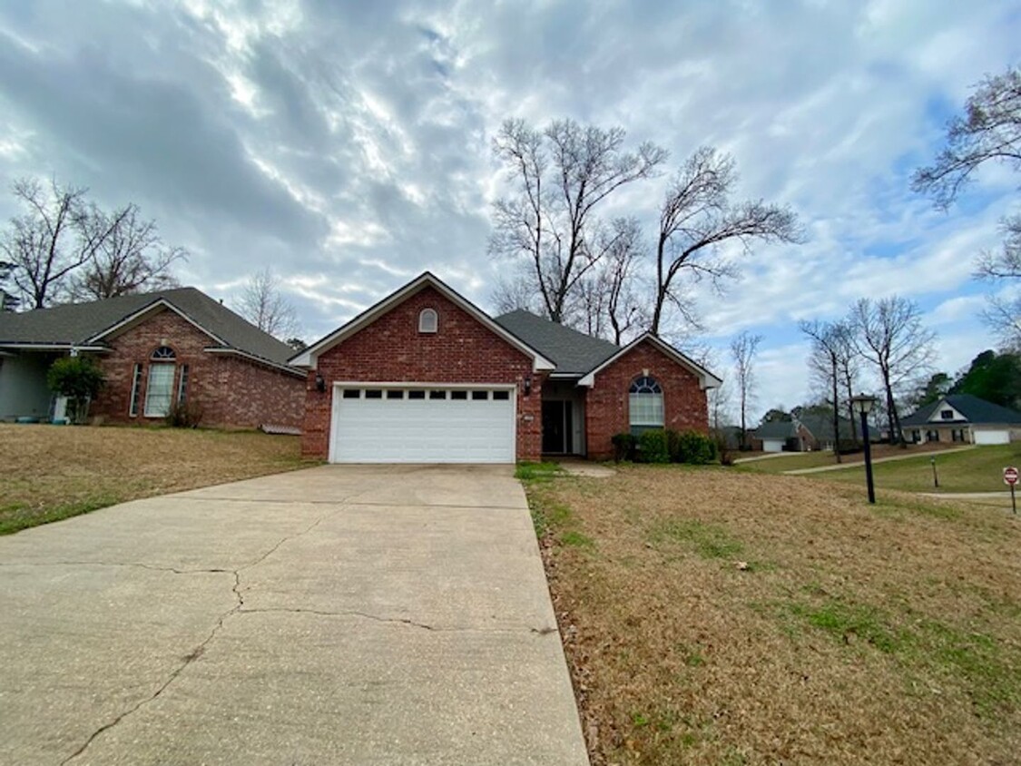 Foto principal - HAUGHTON , LOUISIANA - 3 BEDROOM 2 BATH DO...