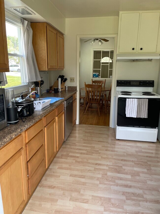 Foto del edificio - 425 E Wylie St