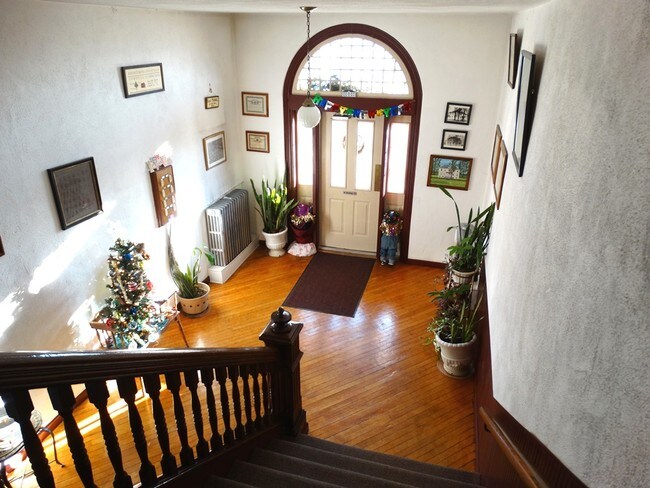 Foto del edificio - 215 College Ave