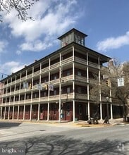 Building Photo - 11 N Beaver St