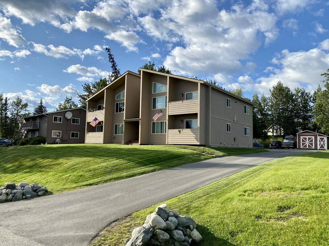Building Photo - 961 East Snohomish Drive