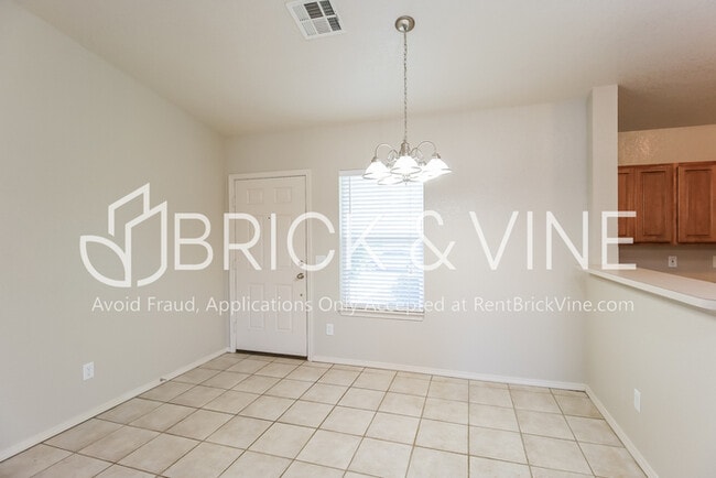 Building Photo - 5521 Del Creek Rd