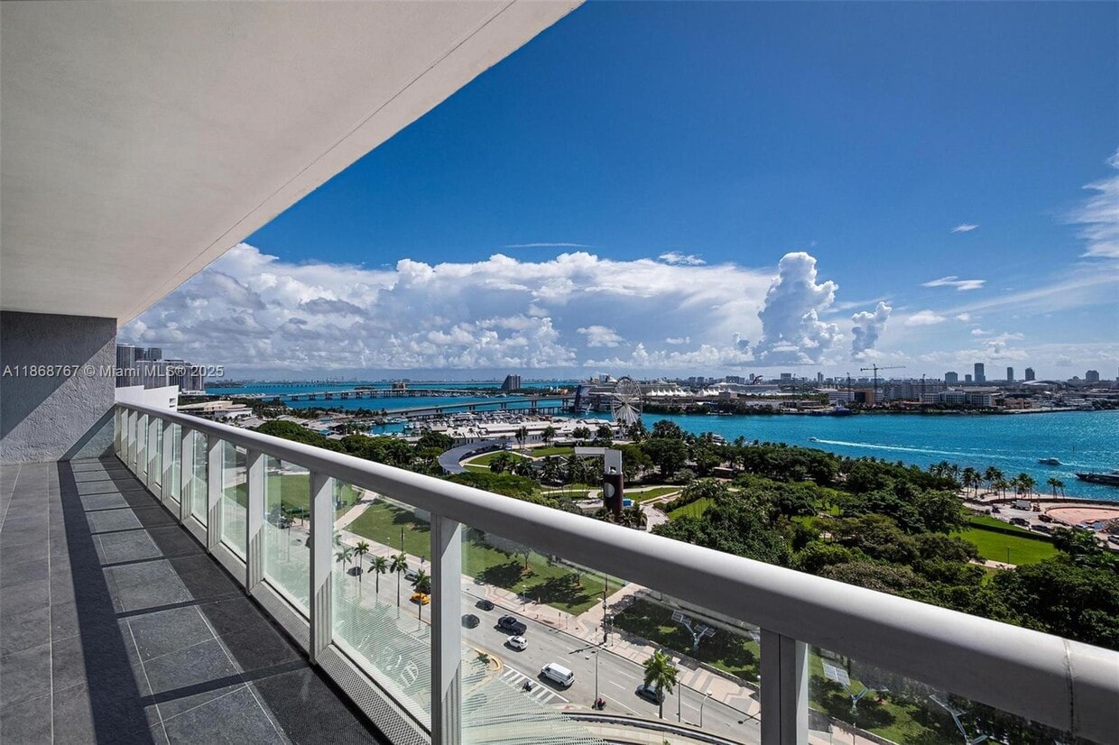 Primary Photo - 50 Biscayne Blvd