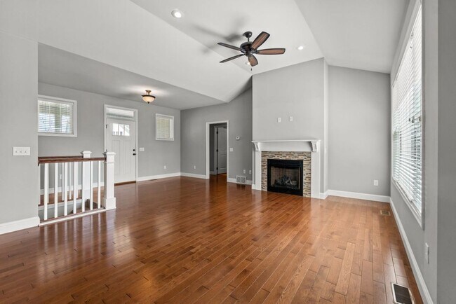 Foto del edificio - BEAUTIFUL Neighborhood Home!