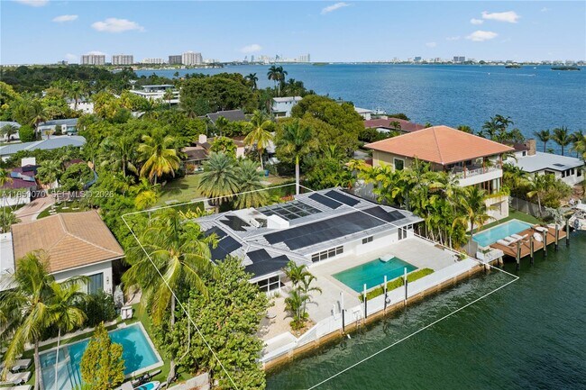 Foto del edificio - 1250 NE 87th St