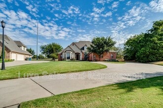 Building Photo - 3341 Heritage Green Cir