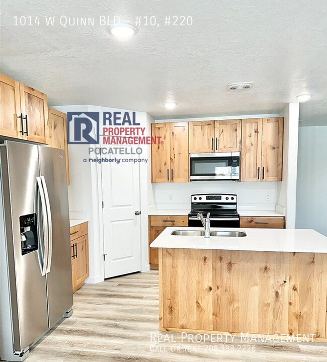 Building Photo - Brand New 3 Bedroom 2 Bath Apartment - Fib...
