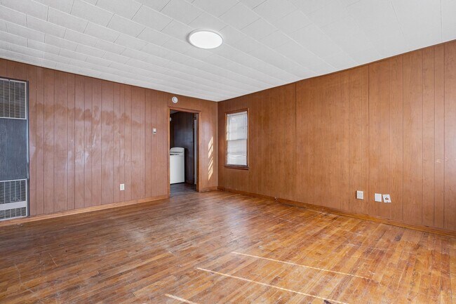 Foto del edificio - 3 bed 1 bath now available in Arnet Benson