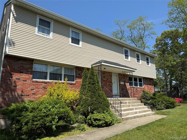 Foto del edificio - 8587-87 Washington St