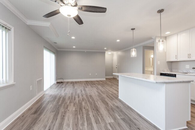 Building Photo - 357 Gatewater Ct