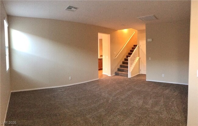 Building Photo - 10625 Mt Jefferson Ave